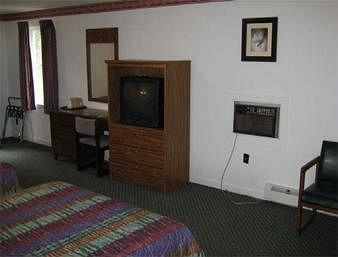 Budget Inn South Portland Room photo